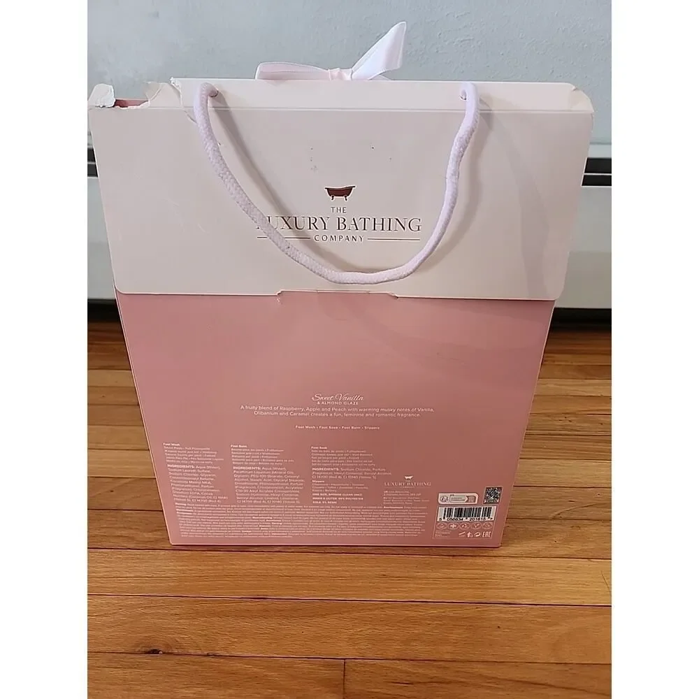 The Luxury Bathing Company Set Pedicure Set Open Box Vanilla Almond Slippers